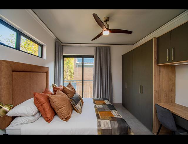 3 BEDROOM TOWNHOUSE FOR SALE IN MENLO PARK